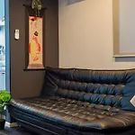 F House 青い海
