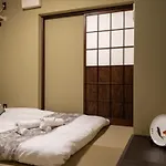 Oasis Naniwa