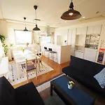Supreme Downtown Penthouse Suite In Namba