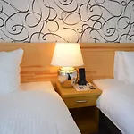 Midi Hotel