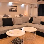 Kitashinchi Apartment