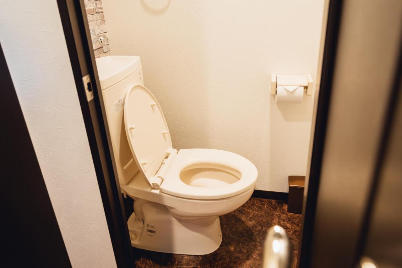 Royal Heights Sakuragawa Osaka