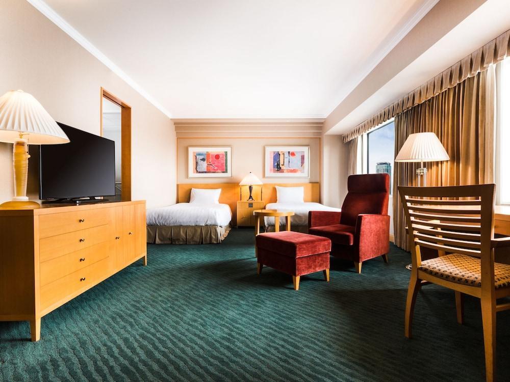 Hanshin Hotel 4*