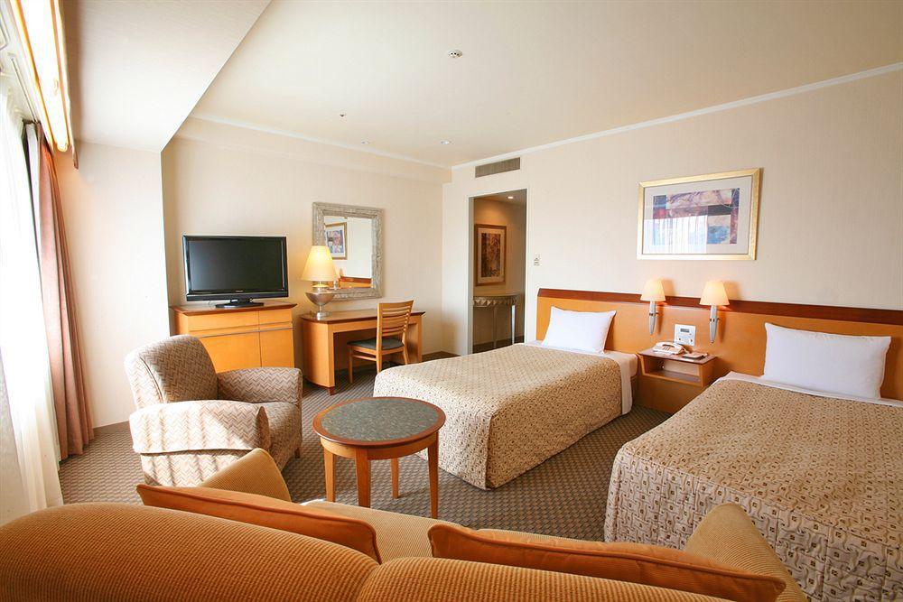 Hanshin 4* Osaka