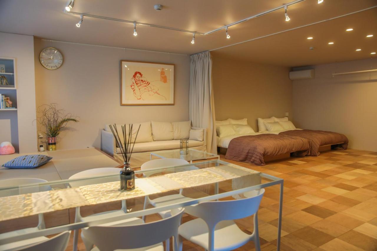 D3 Gallery2 *
