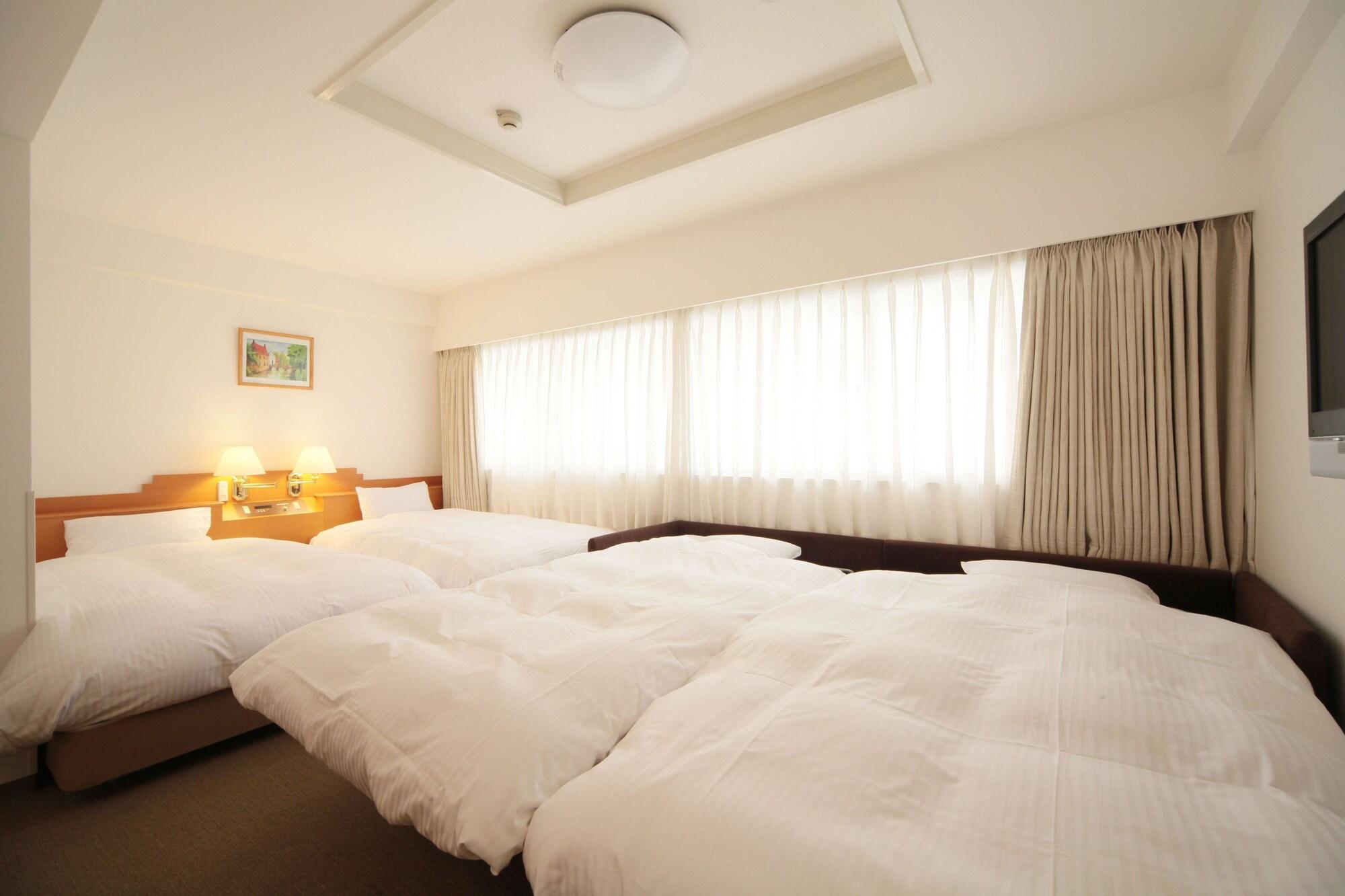 Shin-osaka Station 4*