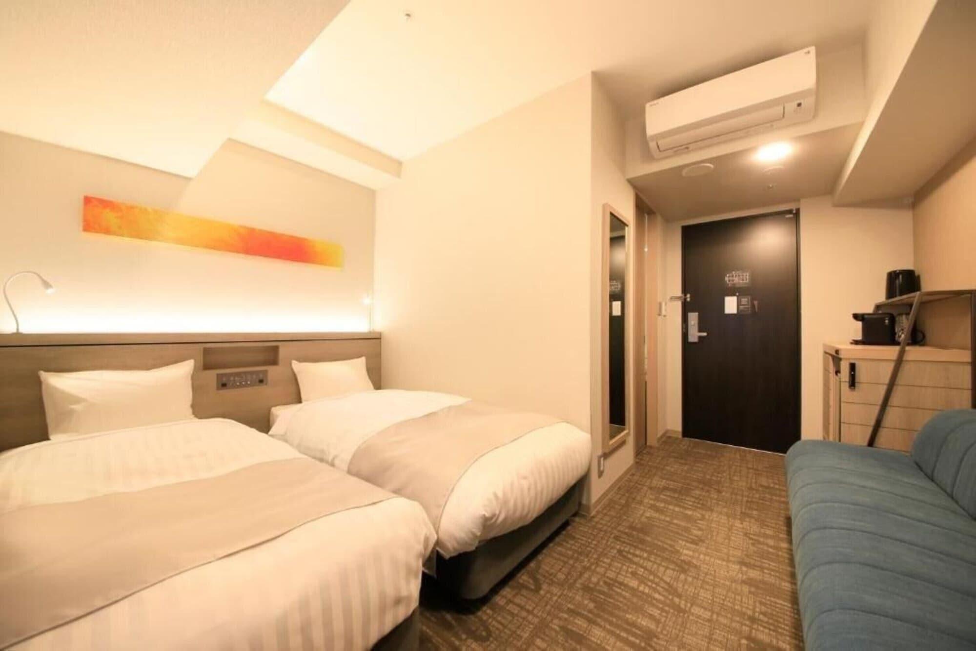 S-peria Hommachi 4*