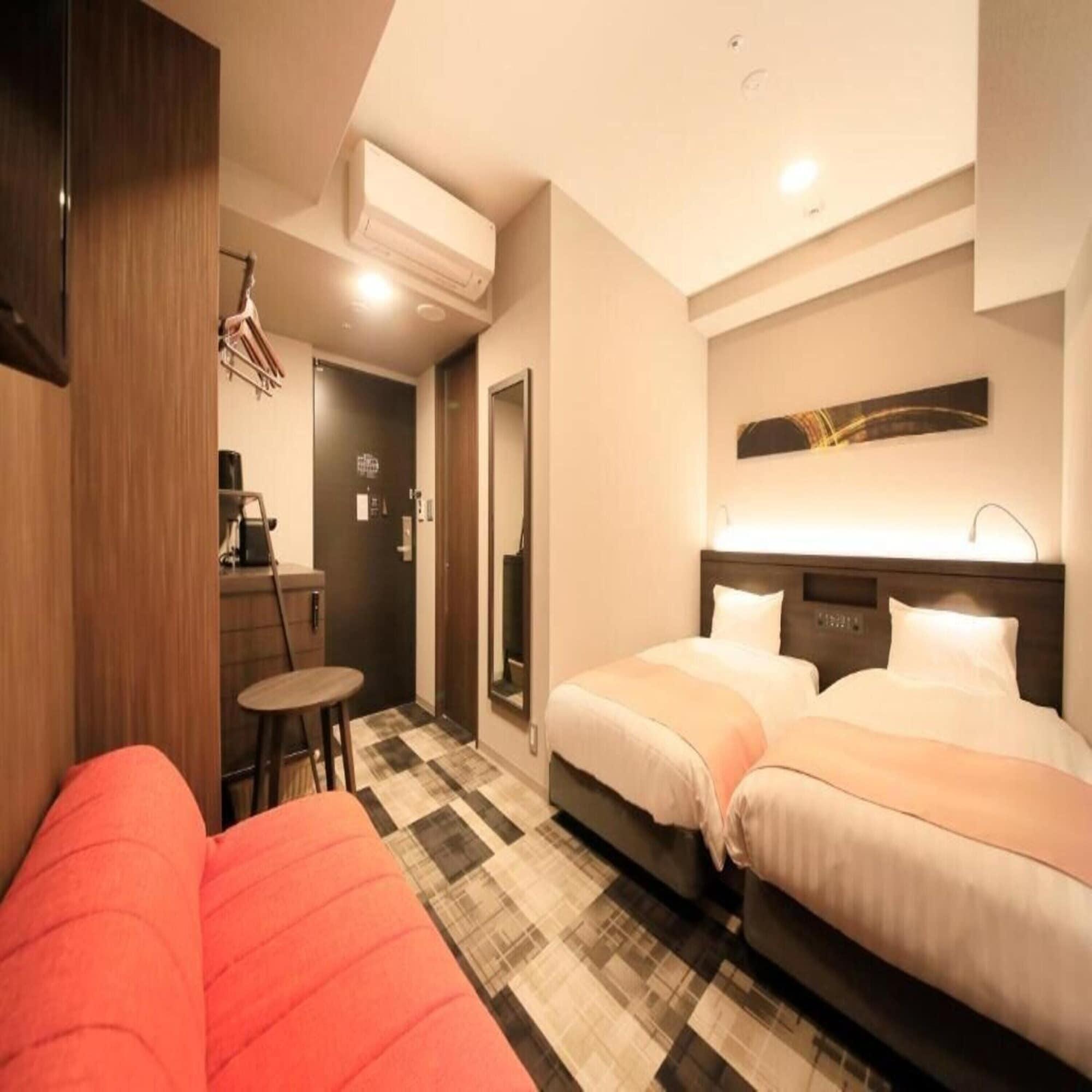 S-peria Hommachi Hotel