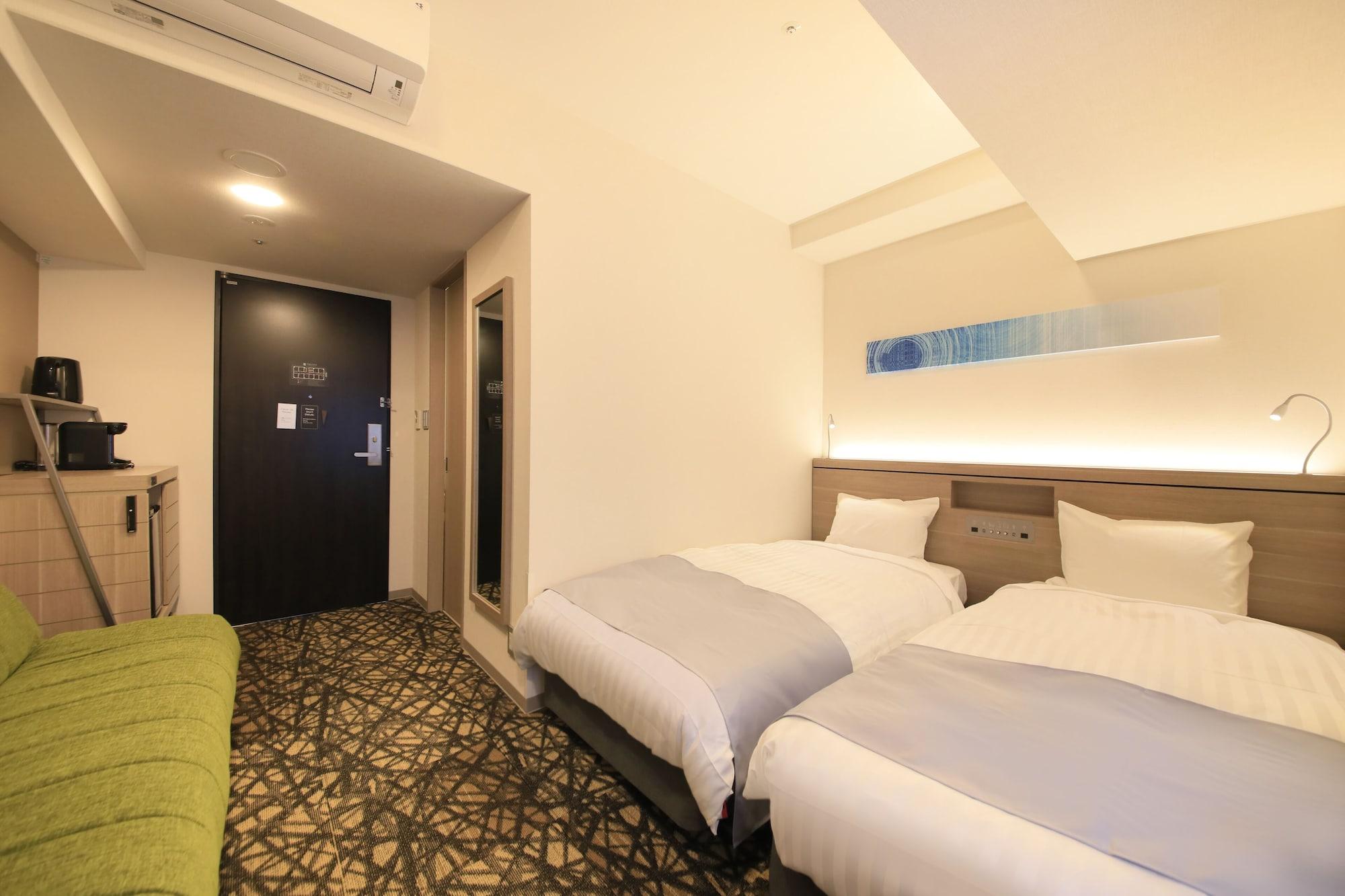 S-peria Hommachi 4*