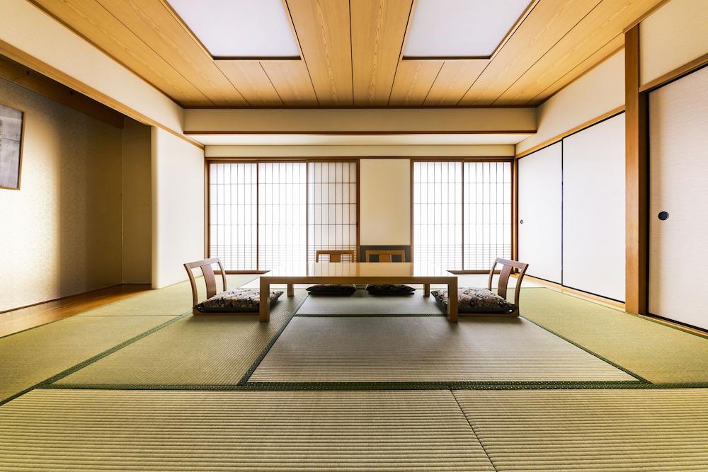 Hanshin Hotel Osaka