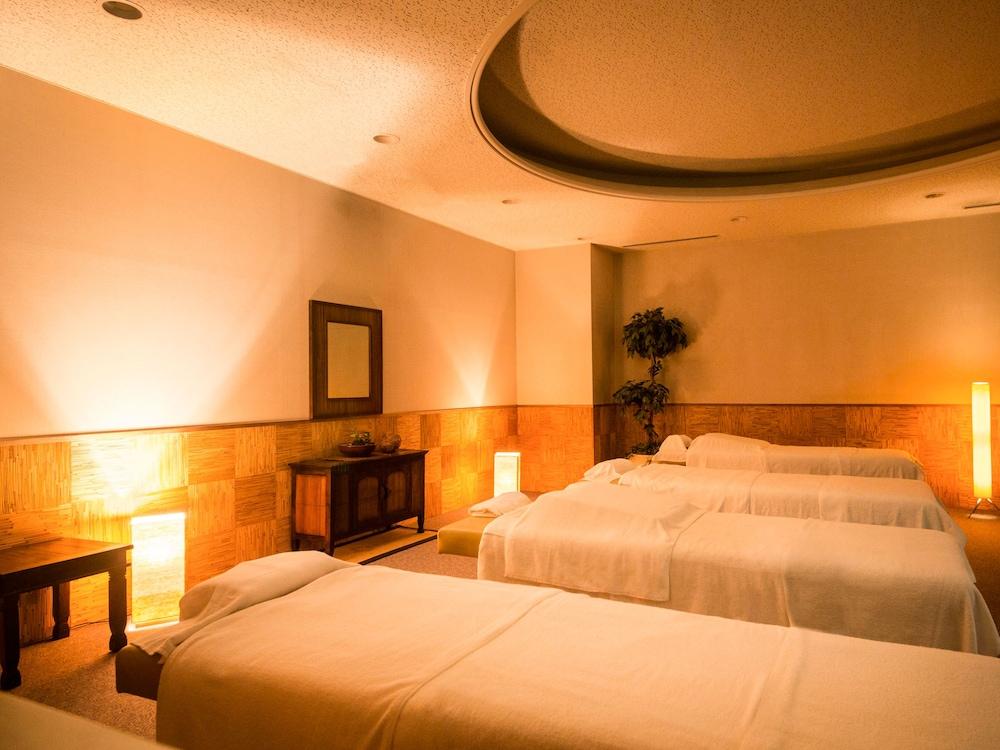 Hotel Hanshin 4*