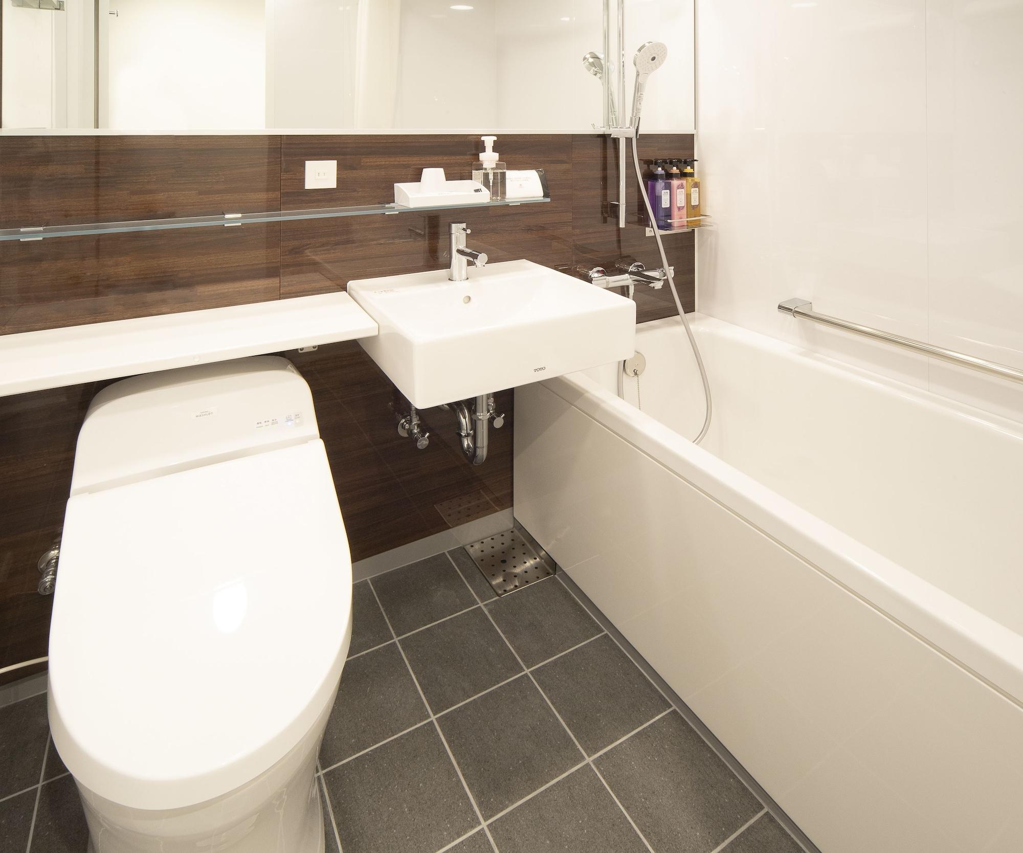 Hotel Vischio Osaka-jr Group 4*