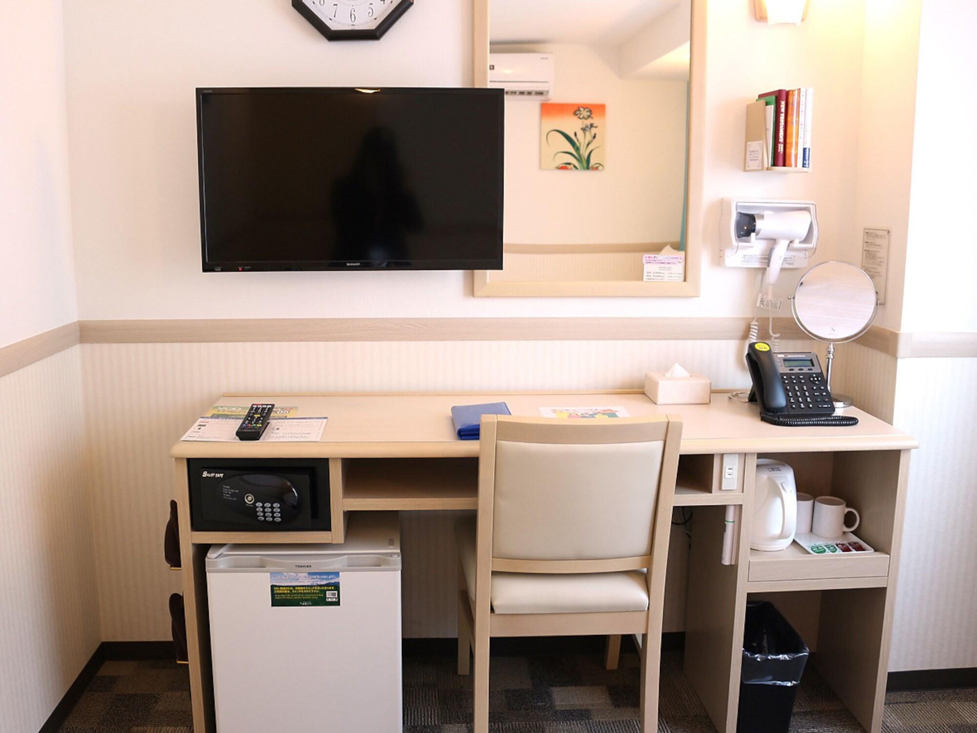 Toyoko Shin-osaka-eki Higashi-guchi 3* Osaka