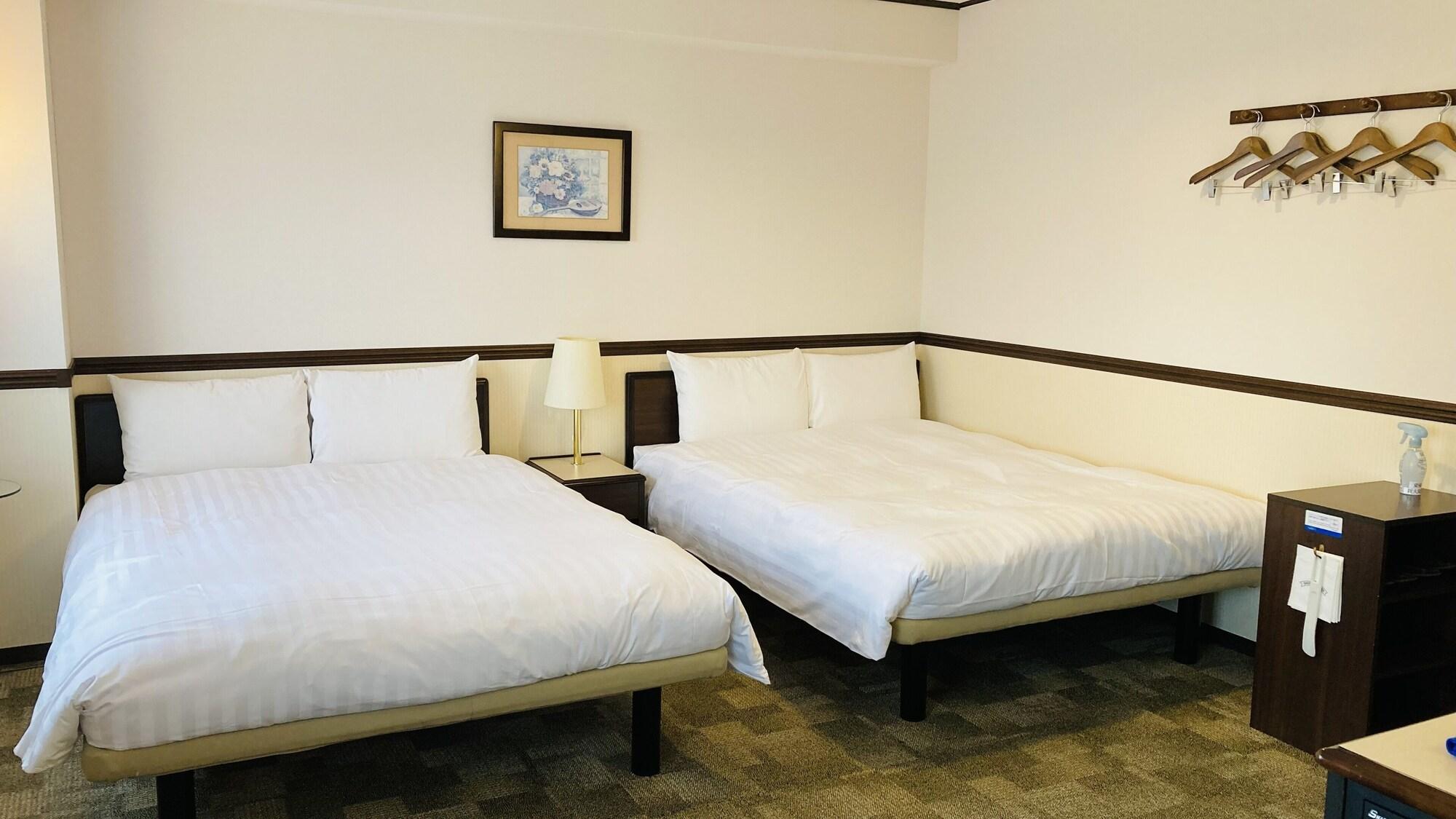 Toyoko Shin-osaka-eki Higashi-guchi 3*
