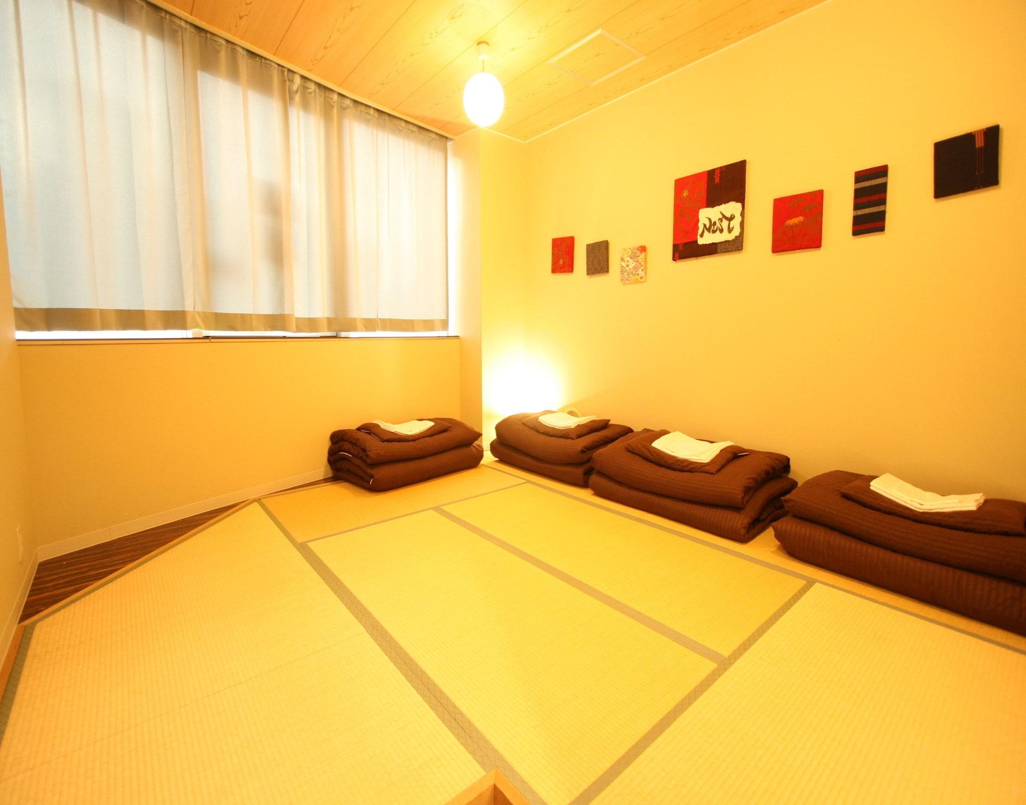Nest *
