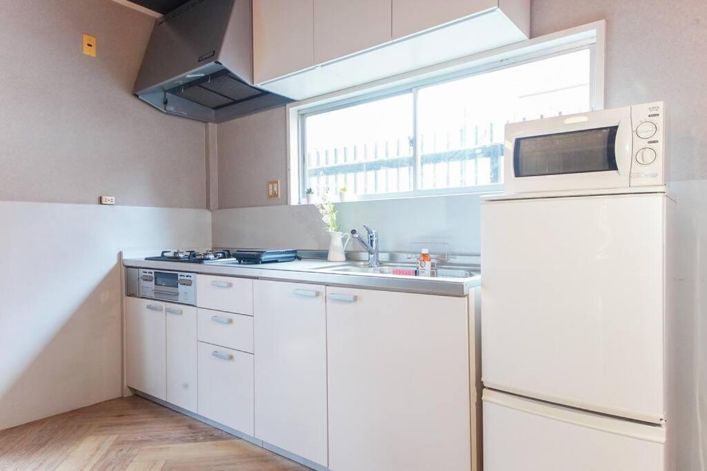 Sanacion Namba: Spacious 5ldk With Bbq-ready Balcony Apartment Osaka