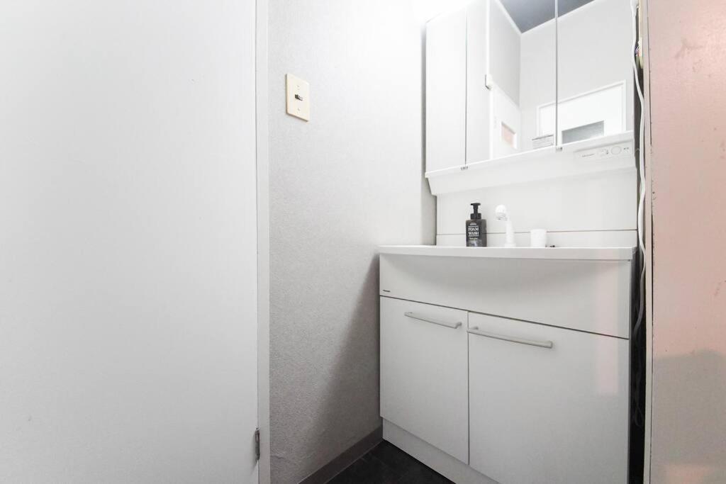 Apartment Sanacion Namba: Spacious 5ldk With Bbq-ready Balcony *