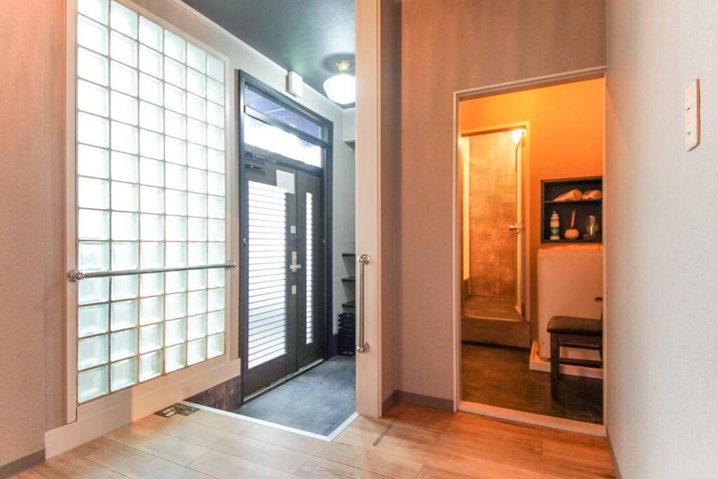 Sanacion Namba: Spacious 5ldk With Bbq-ready Balcony Apartment