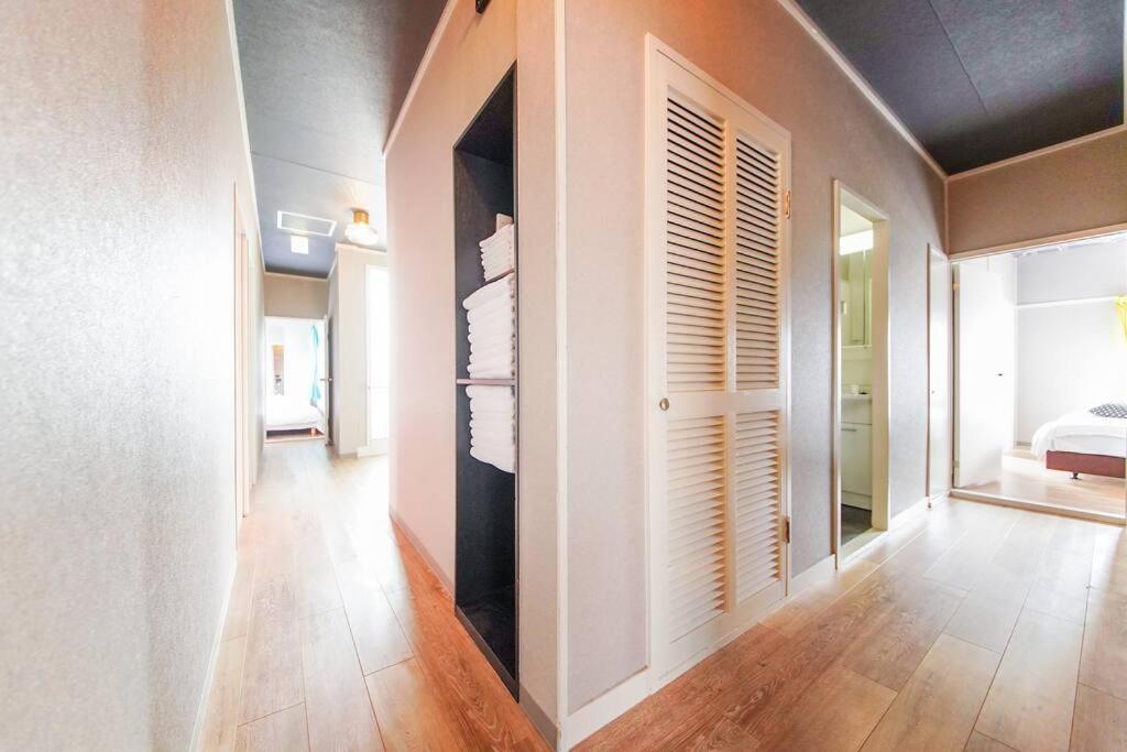 Sanacion Namba: Spacious 5ldk With Bbq-ready Balcony * Osaka