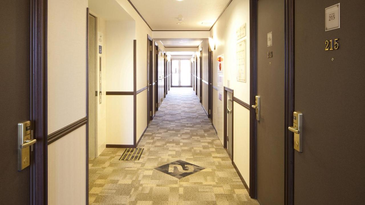 Toyoko Shin-osaka-eki Higashi-guchi Hotel Osaka