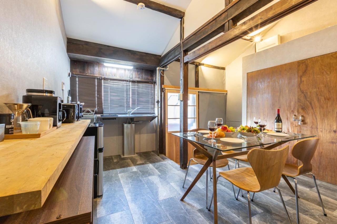 Rent Tsuruhashi