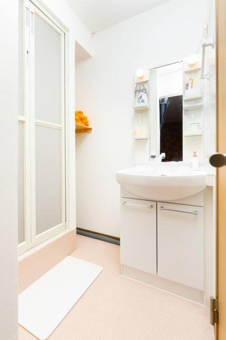 Villa 3个独立房间独栋别墅最大13人 里面有3个干湿分离卫浴 Osaka