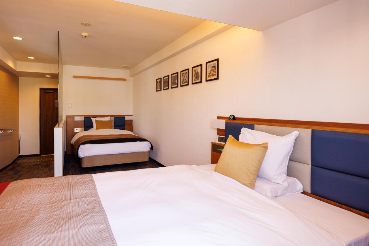 Floral East Shinsaibashi 4*