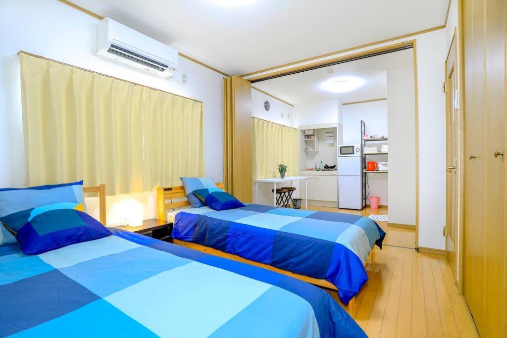 Apartment 鶴橋駅徒歩2分 トイレ浴室複数あり3階建て一軒家車庫付き *