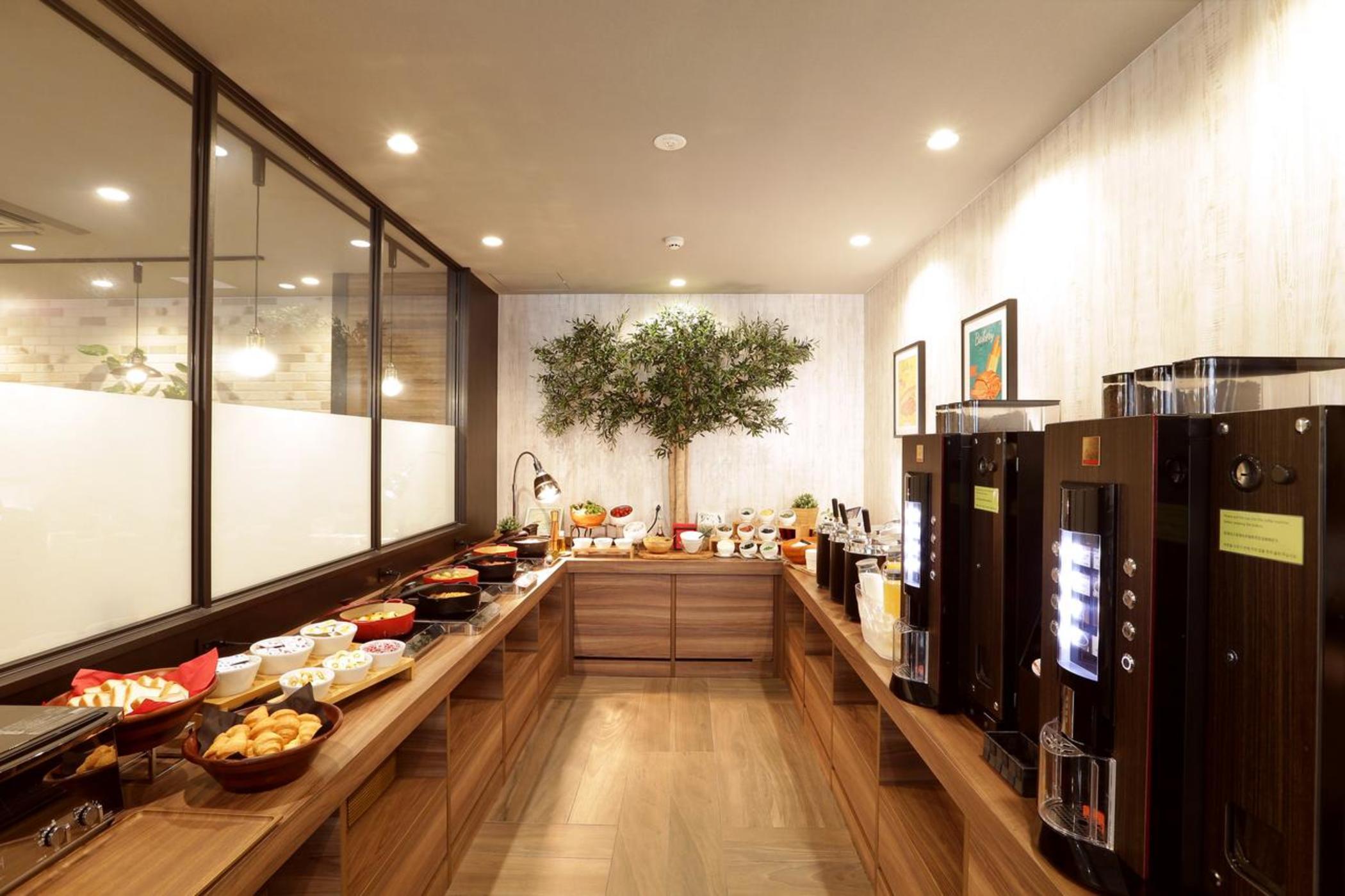 Oriental Express Shinsaibashi Hotel