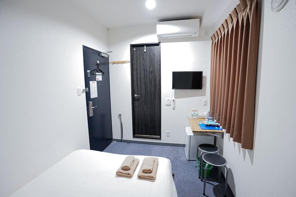 Links Dobutsuenmae Hotel