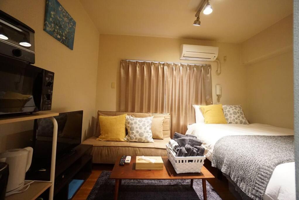 Apartment House Floor Assemble 402 *
