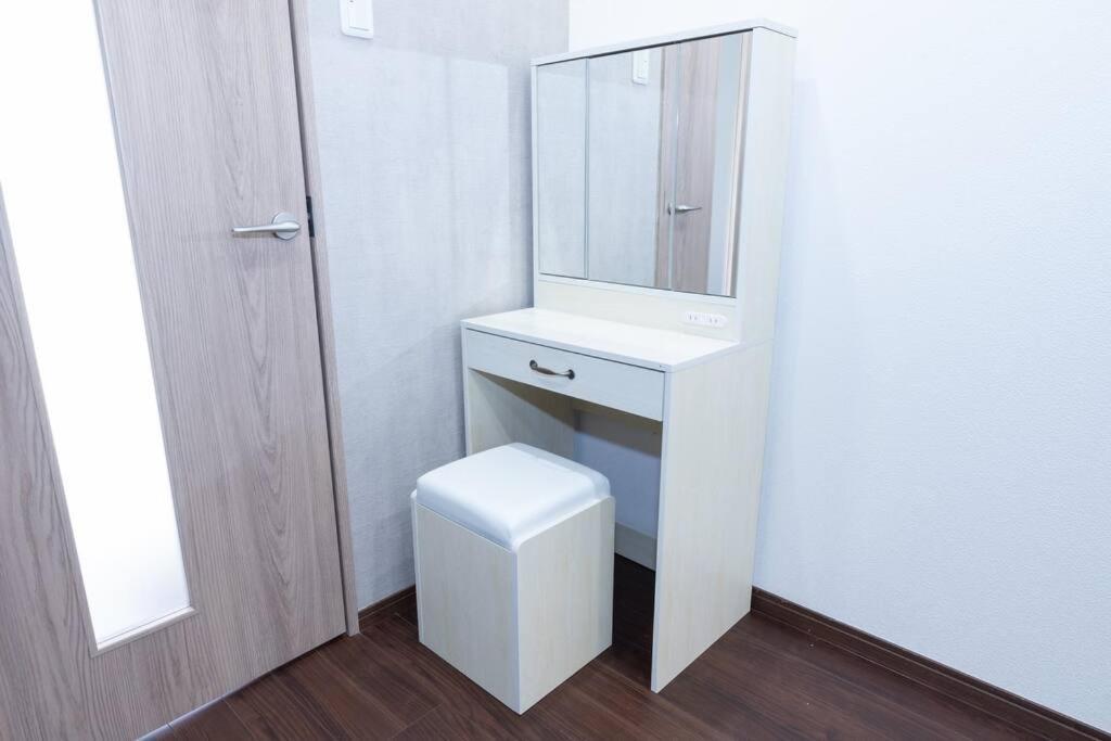 Kyobashi House Entire House For Rentー 京橋一軒家完全貸切 Osaka