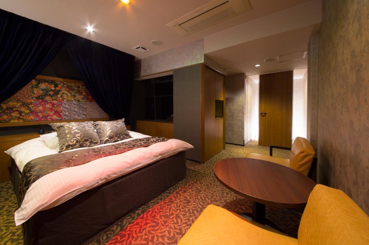 ベニ ウエスト 大人専用 Hotel Osaka