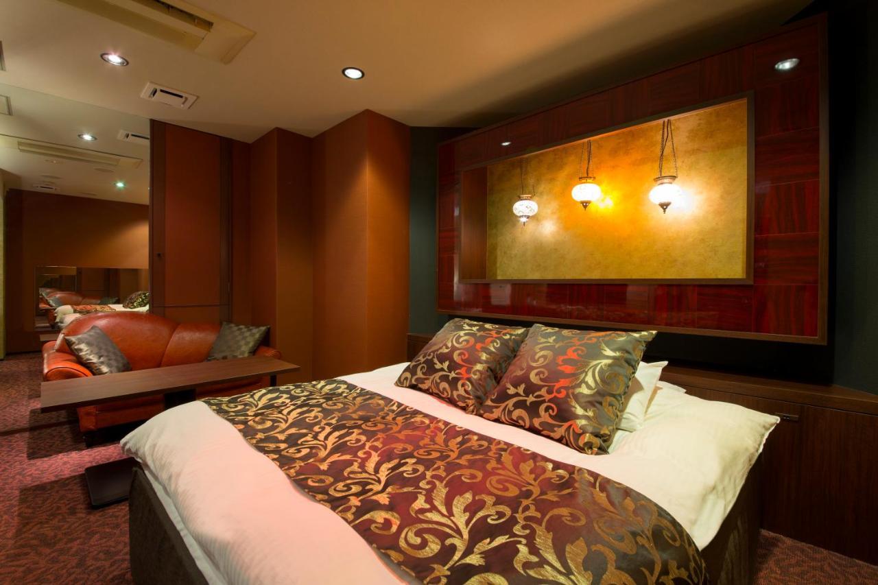 Hotel ベニ ウエスト 大人専用 Osaka