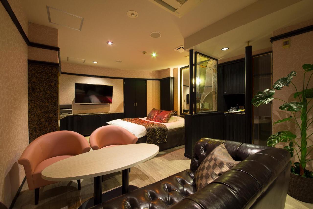 ベニ ウエスト 大人専用 Hotel