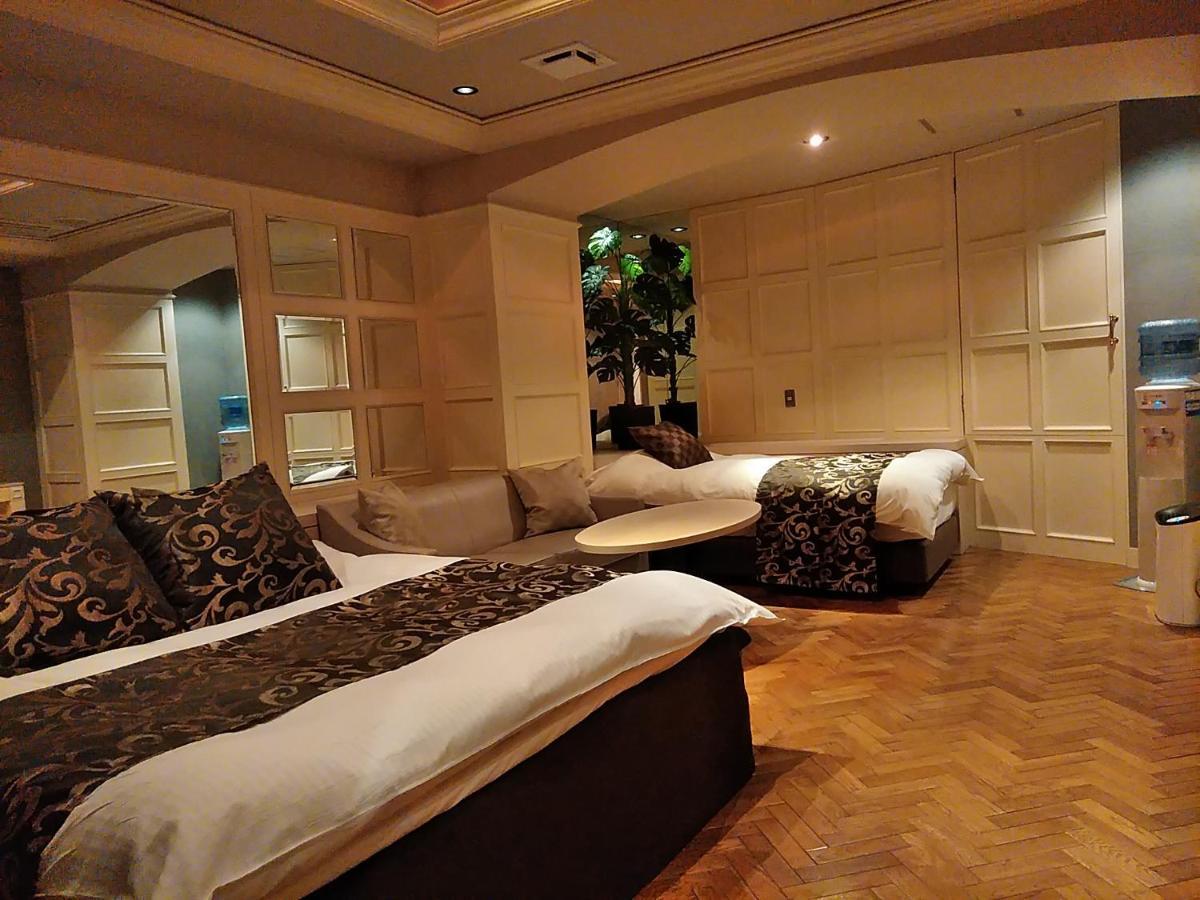 Hotel ベニ ウエスト 大人専用 Osaka