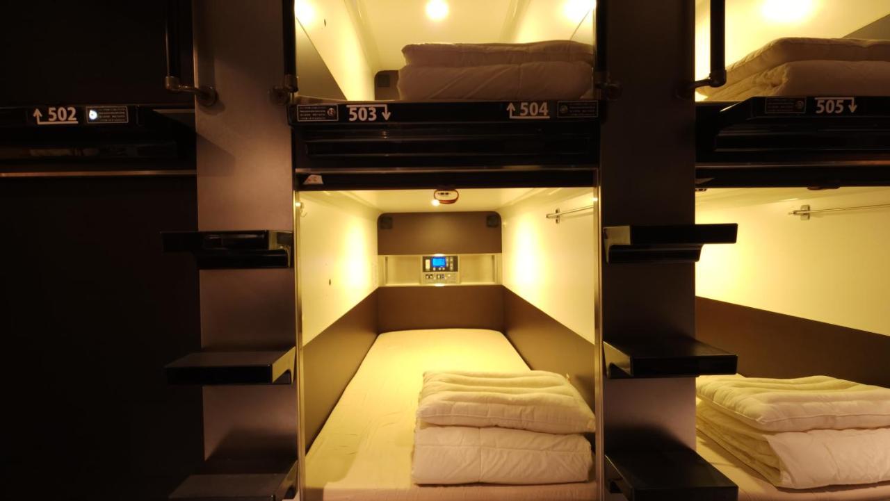 Acro Capsule Namba Dotonbori Capsule hotel *