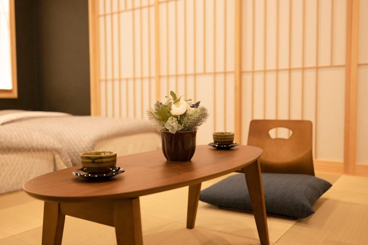 He Men Boutique Hotel: Market Adjacent, Cultural Attractions Nearby