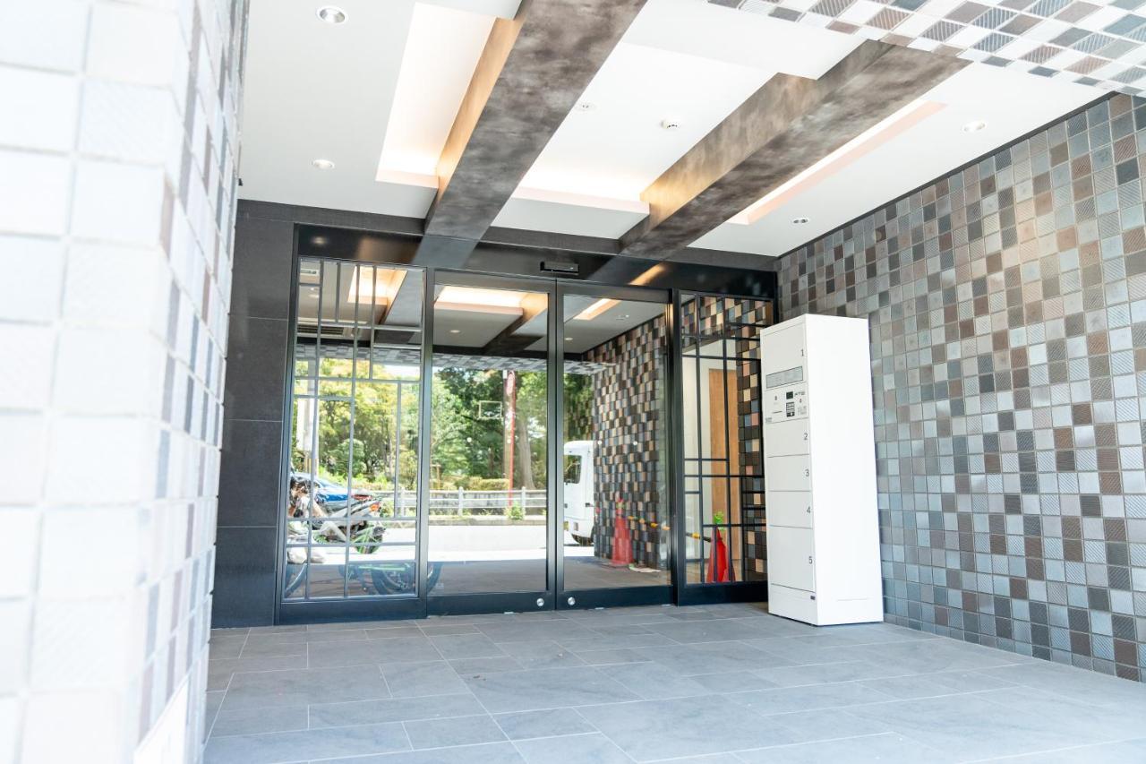 Apartment F House 難波桜川 *