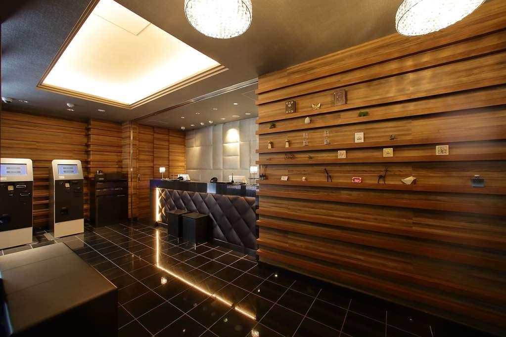 Oriental Express Shinsaibashi Hotel 3*