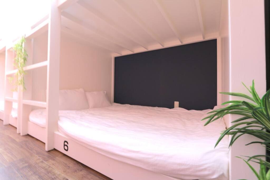 Guest House Eastwo 日本橋でんでんタウンまで徒歩4分の好立地 *