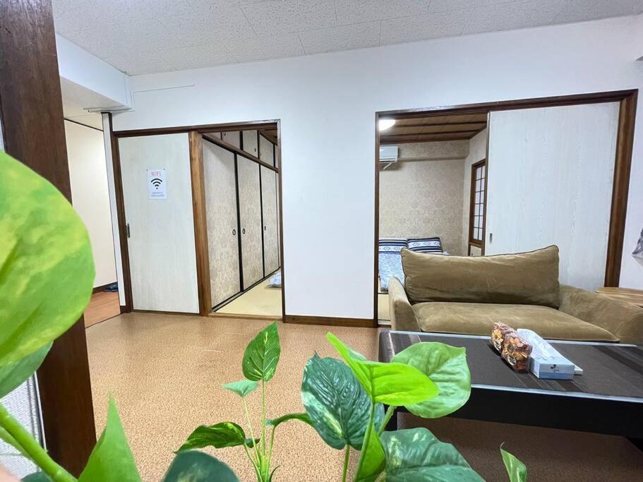 大阪市中心，难波车站5分钟，步行心斋桥道顿堀，独立公寓设备齐全 Apartment *