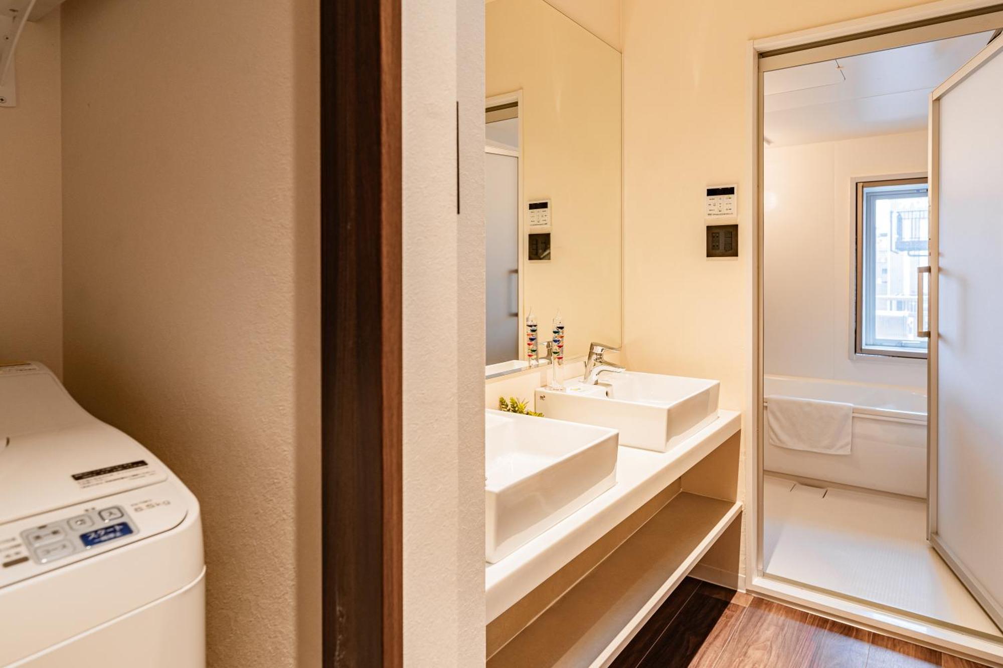 Guest house 11 Shinsaibashi Amemura Osaka