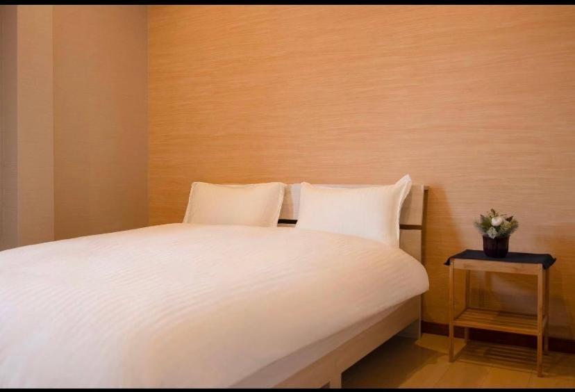 He Men Boutique Hotel: Market Adjacent, Cultural Attractions Nearby Osaka