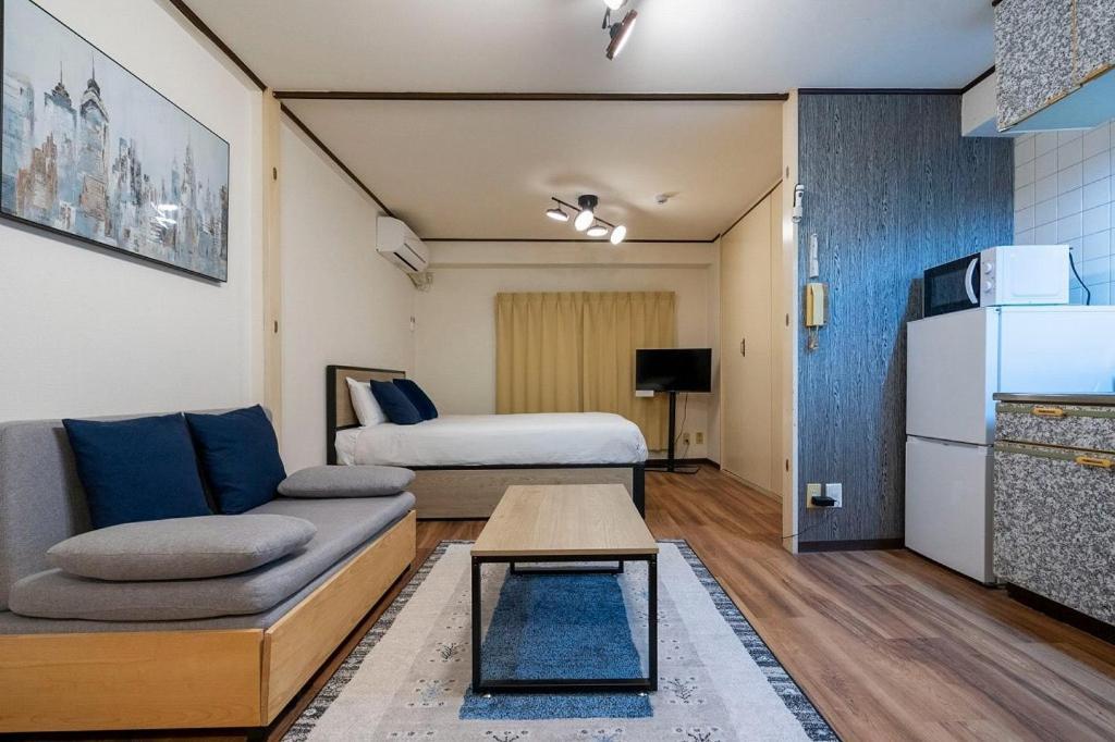 Raffine Nihonbashi Apartment Osaka
