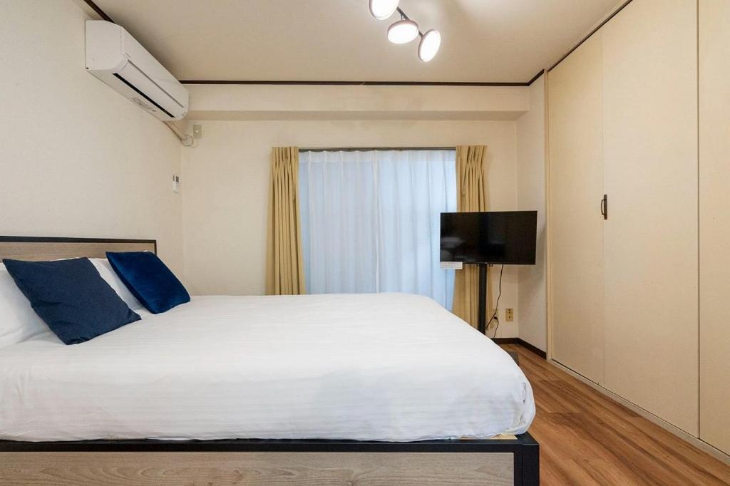 Raffine Nihonbashi Apartment Osaka