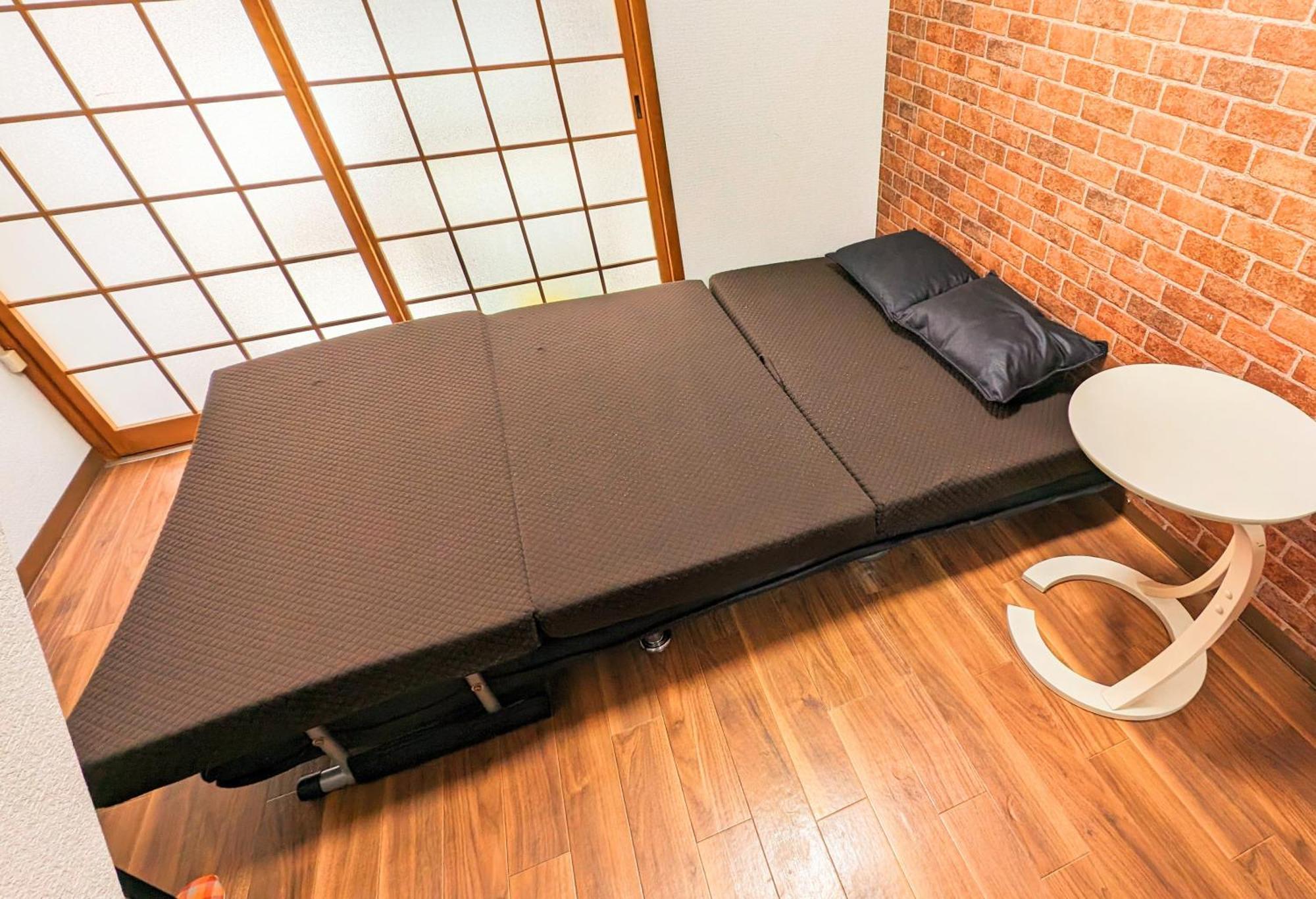 大阪中心地にステイ！無料駐車場付き物件！最大7名宿泊可能、1dk戸建を一棟貸切！無料wifi付き！ Apartment