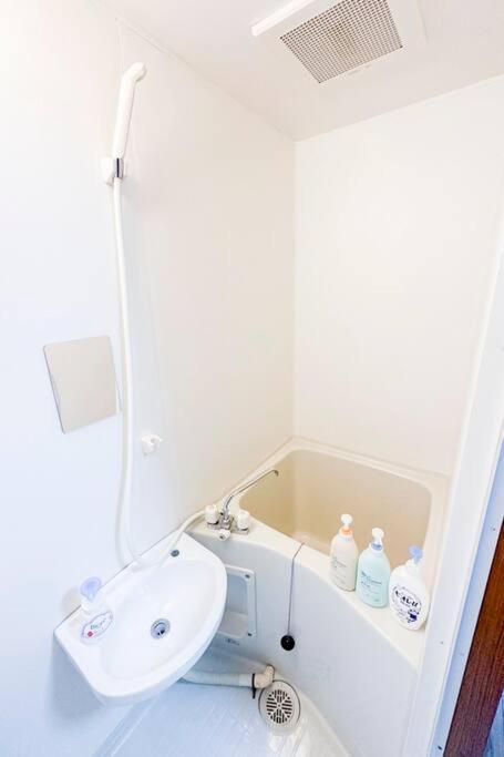 Apartment 大阪中心地にステイ！無料駐車場付き物件！最大7名宿泊可能、1dk戸建を一棟貸切！無料wifi付き！