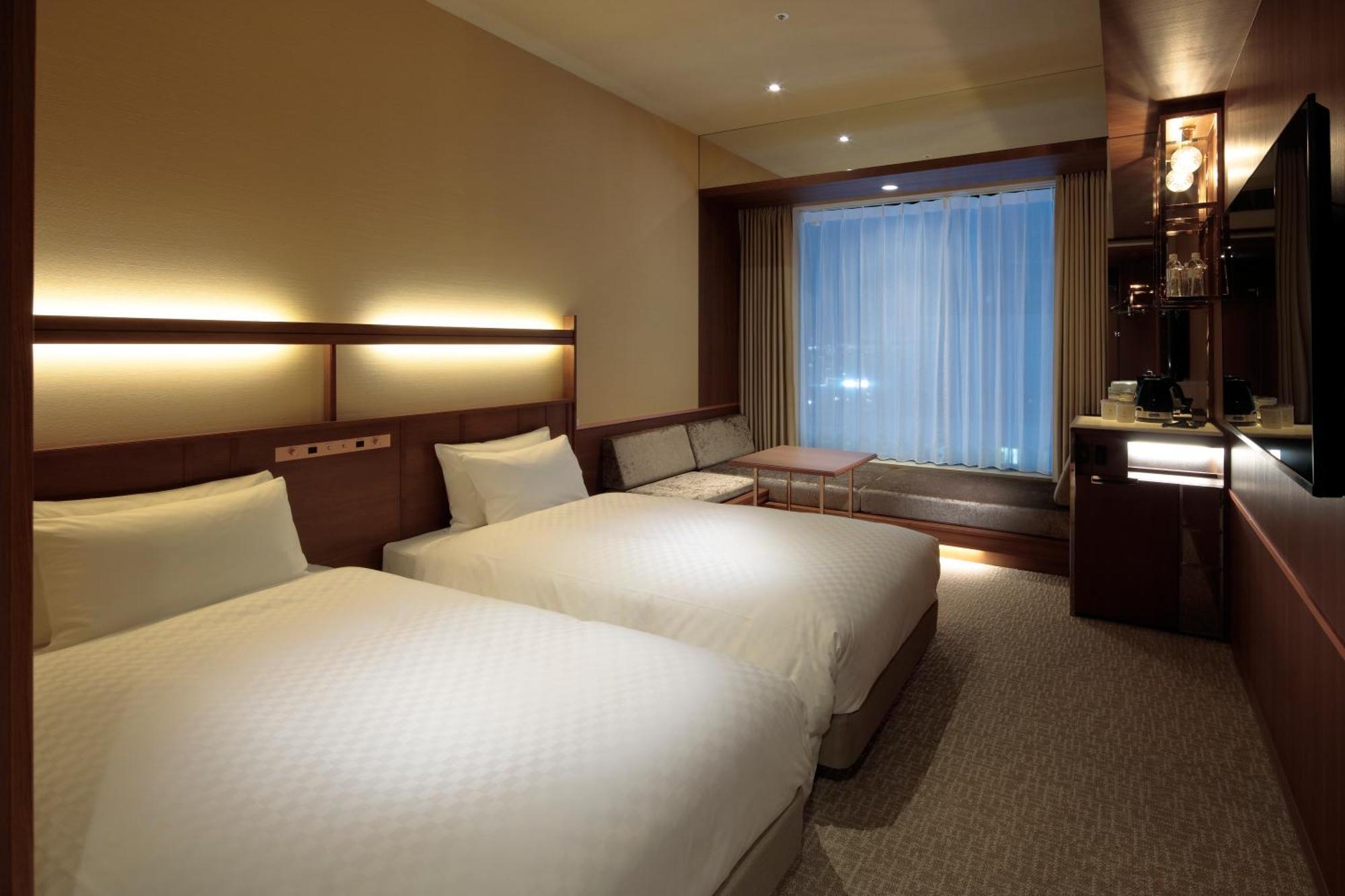 Candeo Shinsaibashi Hotel 4*