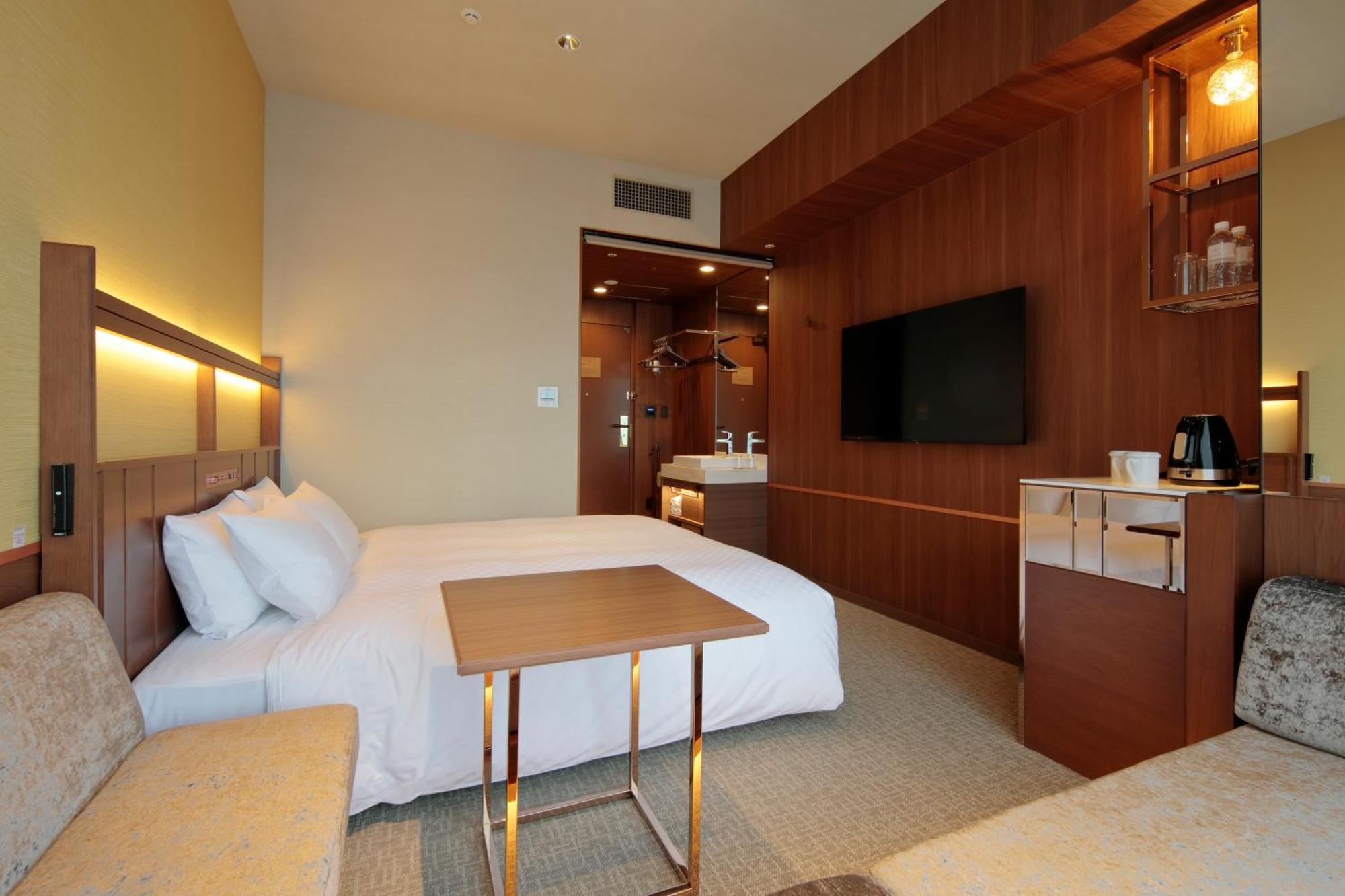 Candeo Shinsaibashi 4* Osaka